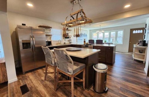 Geistown House | Upscale 2 Bed Home near Ind. Park, Shopping, & UPJ