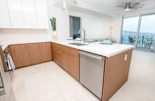 Ala Moana Condo | Upscale 2 bedroom with parking in Ala Moana