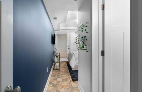 Bloomingdale Apartment | Upscale 2BR Apartment with Patio