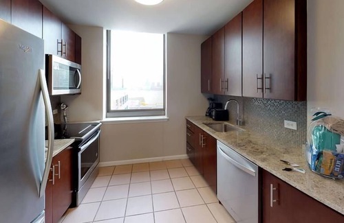 Hudson Exchange Apartment | Upscale 2BR | Full Kitchen | Washer-Dryer | | by GLS