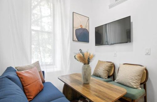 Lower East Side Apartment | Upscale 2BR Home