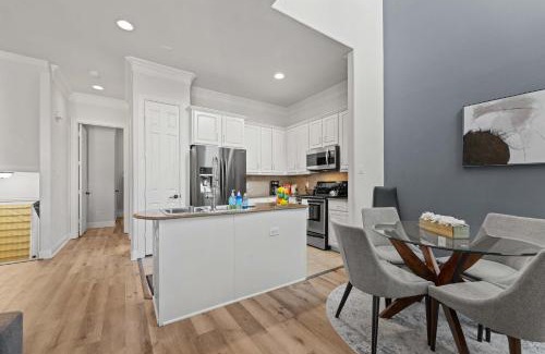 Lower Greenville House | Upscale 3 Bedroom Townhome in M-Streets!