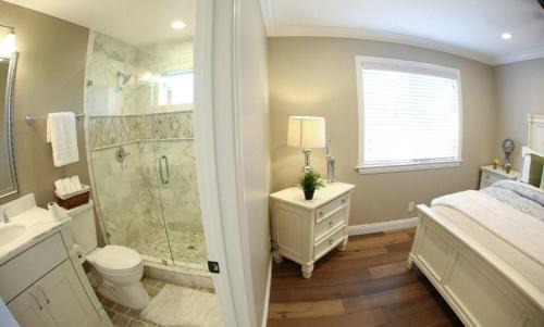 Southwest Anaheim House | Upscale 6 Bed, 5 Ba, New Pool W/Jacuzzi, 1/2 Mile Walk to Disney