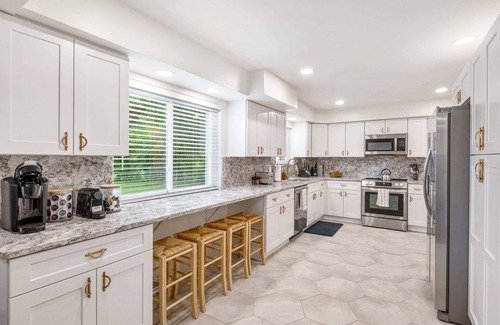 Clinton Township House | Upscale 6BR Home w/Office