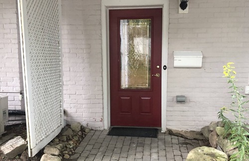 Kerrytown Apartment | Upscale apartment in Ann Arbor's Kerrytown