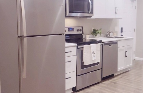 Beaver Dam Apartment | Upscale Apartment overlooking downtown - walking distance of the Amphitheater.