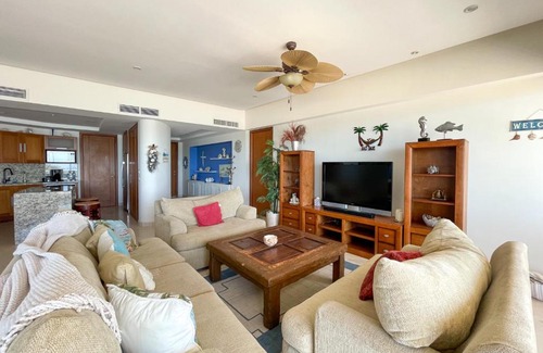 Puerto Penasco House | Upscale Beachfront Condo with Tub and Private Beach