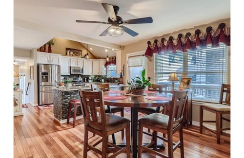 Rosedale House | Upscale Central Denver Home Surrounded by Parks!