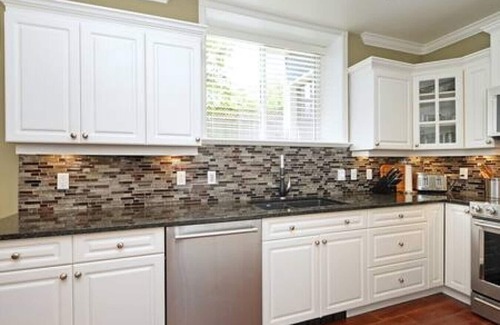 Saanich West House | Upscale Character Home with Luxurious Amenities