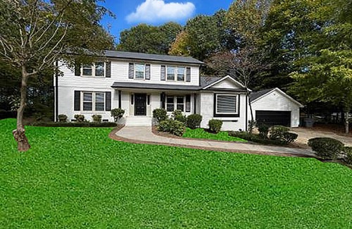 Newell Apartment | Upscale Classy Cozy Fun 6King