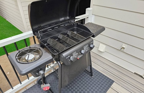 Newell Apartment | Upscale Classy Cozy Fun 6King