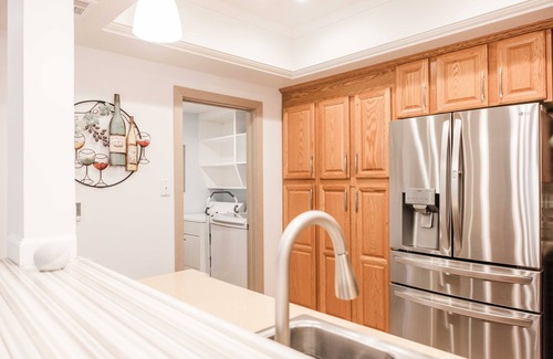 Playa Del Rey Condo | Upscale Condo - Pool, Gym, Close to Beach