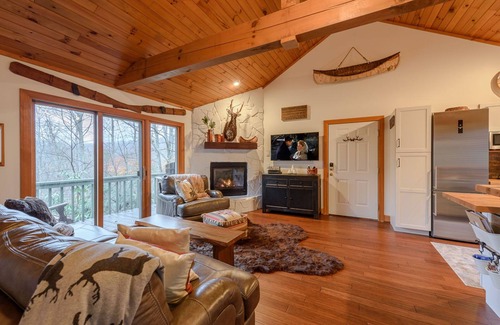 Boone Cottage | Upscale Cottage Near Blue Ridge Parkway
