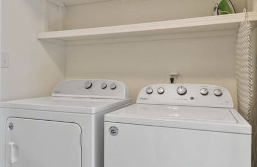 Ridgeland Apartment | Upscale Cozy Convenient Quality Beds Huge Lake