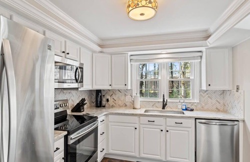 Cary House | Upscale|Dog Friendly|PNC|NC State|Fenton