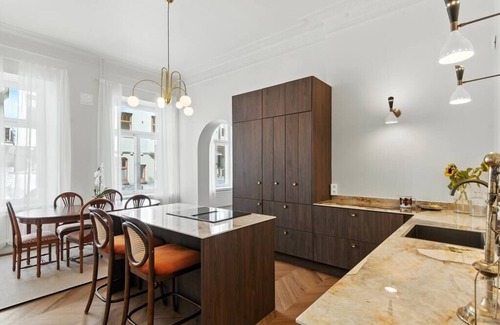 Kruununhaka Apartment | Upscale Downtown 2BR | King & Queen beds | Seaside