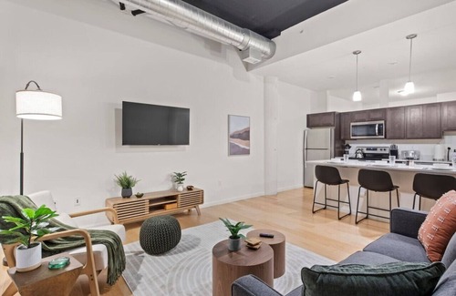 Central Business District Apartment | Upscale Downtown Apartment