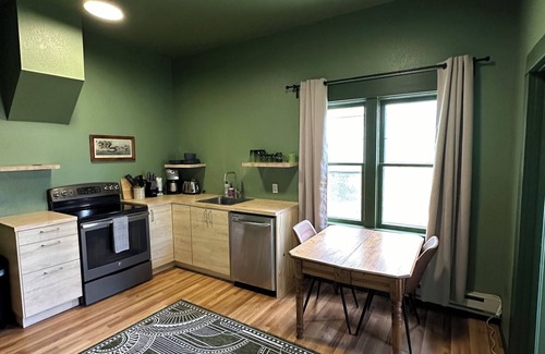 Livingston Apartment | Upscale Downtown Livingston Suite a stone’s throw from the Yellowstone