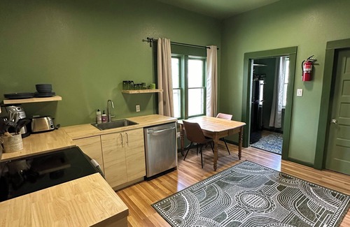 Livingston Apartment | Upscale Downtown Livingston Suite a stone’s throw from the Yellowstone