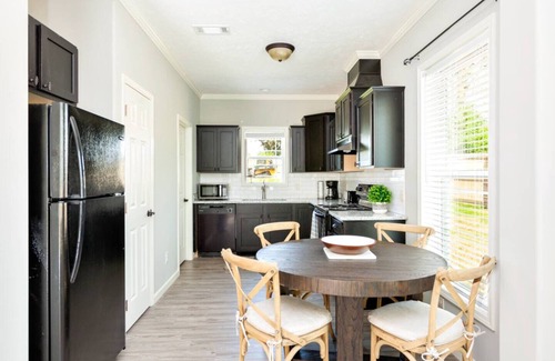 Harvest Apartment | Upscale Duplex Getaway for 4 near Madison