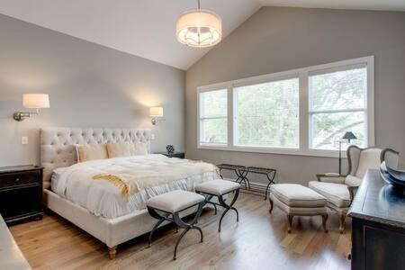 Nashville House | Upscale Family Retreat in 12 South