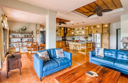 Playa Flamingo Condo | Upscale getaway on ocean-view property - pool, outdoor kitchen, and fast Wifi