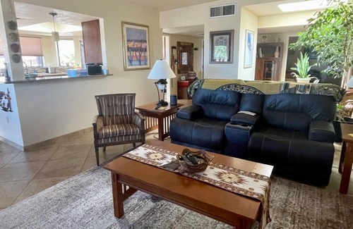 Canoa Estates House | Upscale Home, Impeccably Furnished