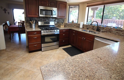 Canoa Estates House | Upscale Home, Impeccably Furnished