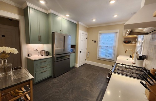 Watkins Glen House | UPSCALE HOME LOCATED IN THE HEART OF WATKINS GLEN