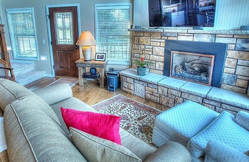 Rapid City Ski Chalet | Upscale Home Overlooking Bear Country USA, Near Rushmore, Keystone, Rapid City