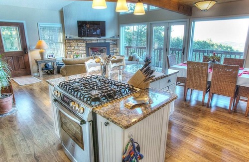Rapid City Ski Chalet | Upscale Home Overlooking Bear Country USA, Near Rushmore, Keystone, Rapid City