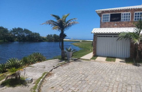 Sao Vicente de Paula House | Upscale house rocket beach