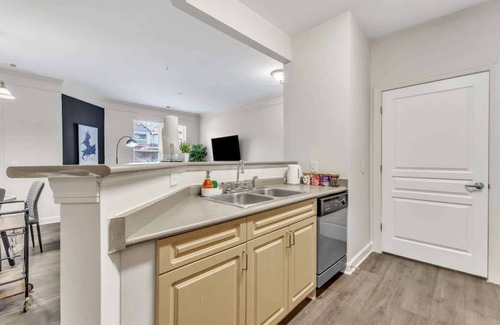 Southwest Raleigh Apartment | Upscale King 1BR Suite to Downtown Raleigh!