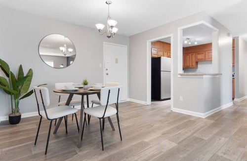 Crabtree Apartment | Upscale King 3 Bed Suite—Mins to Downtown Raleigh!