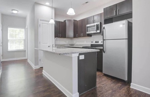 Pineville House | Upscale King 3BR Townhouse in Pineville!