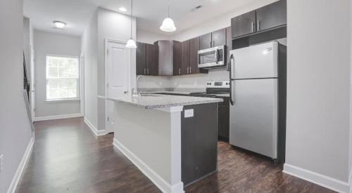 Pineville House | Upscale King 3BR Townhouse Pineville