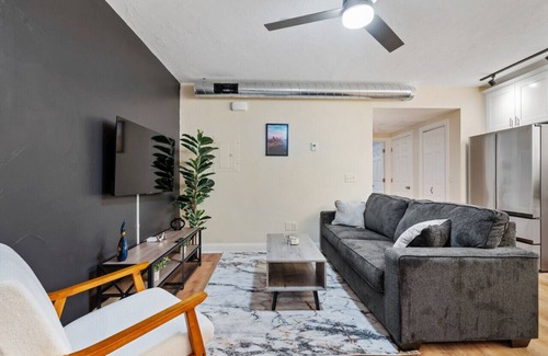 East Liberty Apartment | Upscale King Bed Suite |ADA w/Free parking!