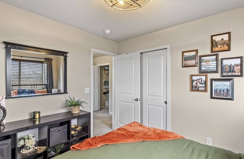 Rustic Hills House | Upscale Luxurious Home Centrally Located