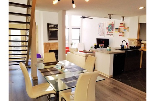 Irving Condo | Upscale luxury 2 bd 1 bth loft condo - 10 mins to Airport!