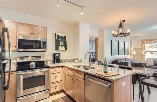 East Village at Copper Condo | Upscale Luxury-Next to Slopes/Golf, View, Hottub