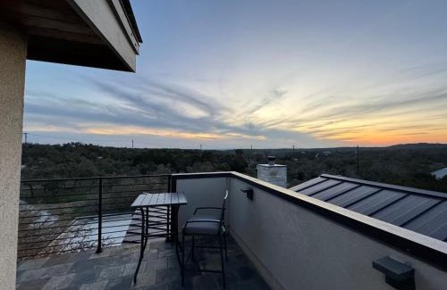 Wimberley House | Upscale Modern Hill Country Home! Has it ALL!