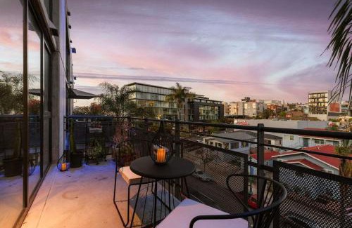 Little Italy Apartment | Upscale Modern Spacious Loft in Little Italy