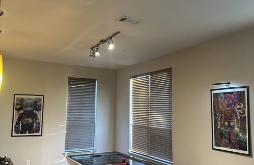 Houston Condo | Upscale newly chic Condo 5mins from the Galleria Mall Houston area