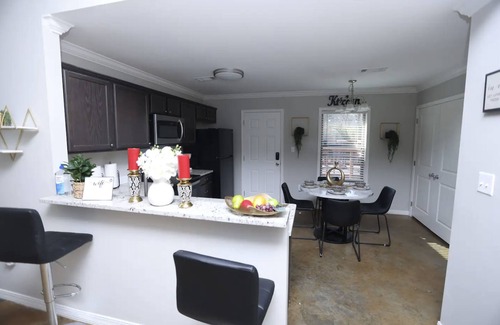 Grambling House | Upscale Peaceful Fun House w/Deck- 2 Min walk to Grambling Campus