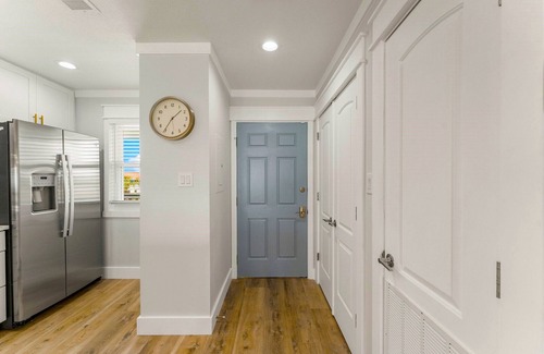 Sunnyside Condo | Upscale, Remodeled & Gulf-Front. Quiet West End PCB/30A. NO Crowds - Beach Svc!