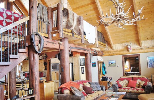 Wineglass Cabin | Upscale Rustic Luxury Mountainside "Cabin"~360/24 Views~3 Level Privacy