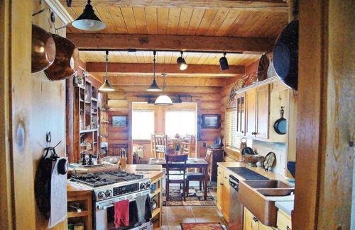 Wineglass Cabin | Upscale Rustic Luxury Mountainside "Cabin"~360/24 Views~3 Level Privacy