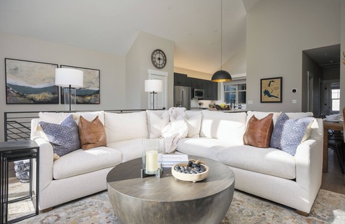 Grand Elk Ranch House | Upscale, spacious Granby home w/stunning mountain views, hot tub from deck!