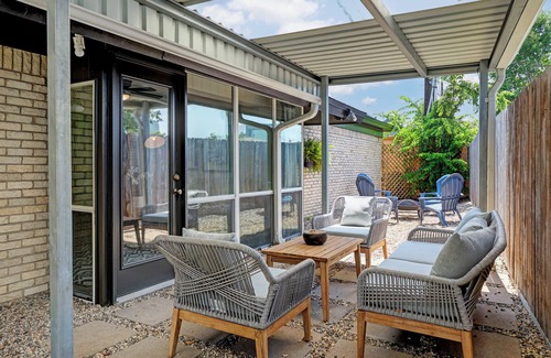 Houston House | Upscale, Spacious Retreat in the Heart of Houston - Pet-Friendly!