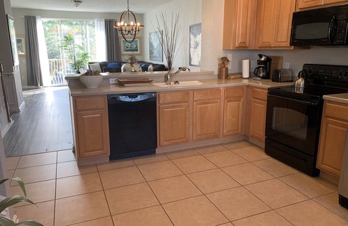 Florida Central Atlantic Coast House | Upscale Stay: Minutes from Parks, Convention Center and attractions.